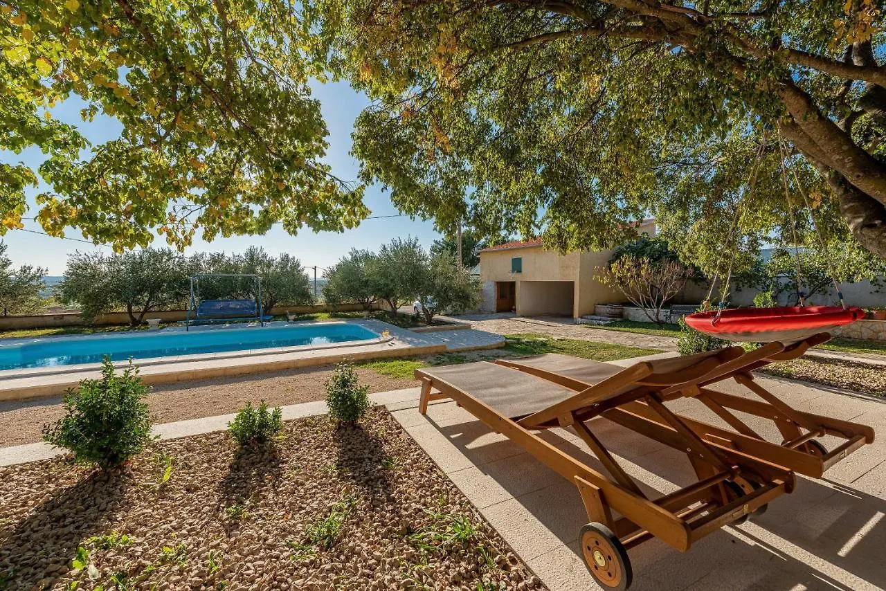 Holiday Home Apios Benkovac