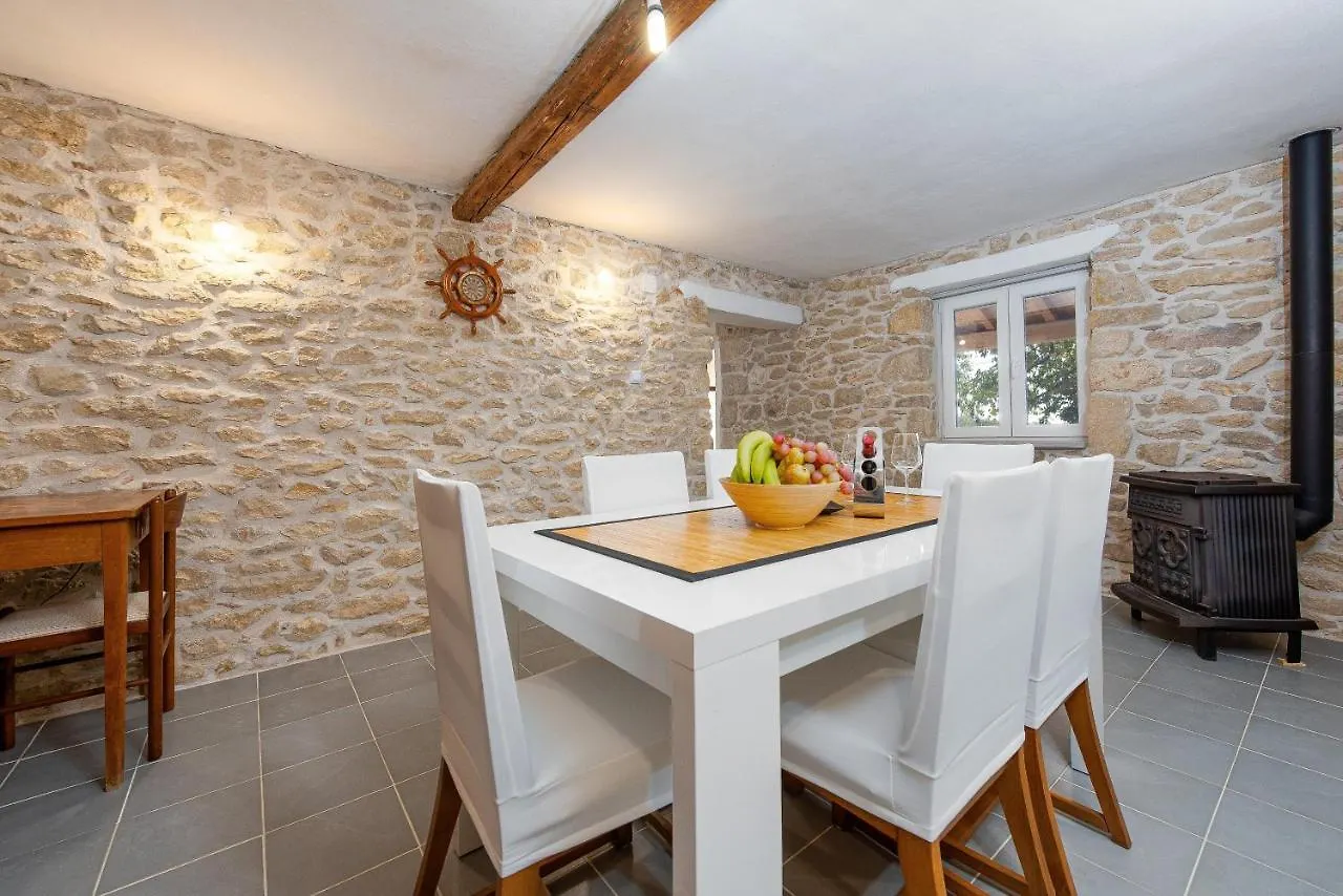 Holiday Home Apios Benkovac 0*,  Croatia