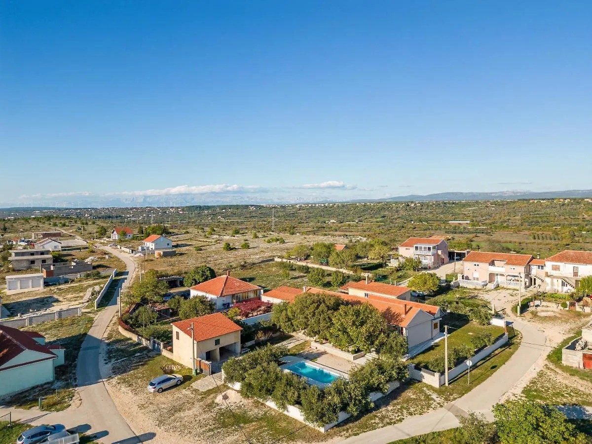 Holiday Home Apios Benkovac