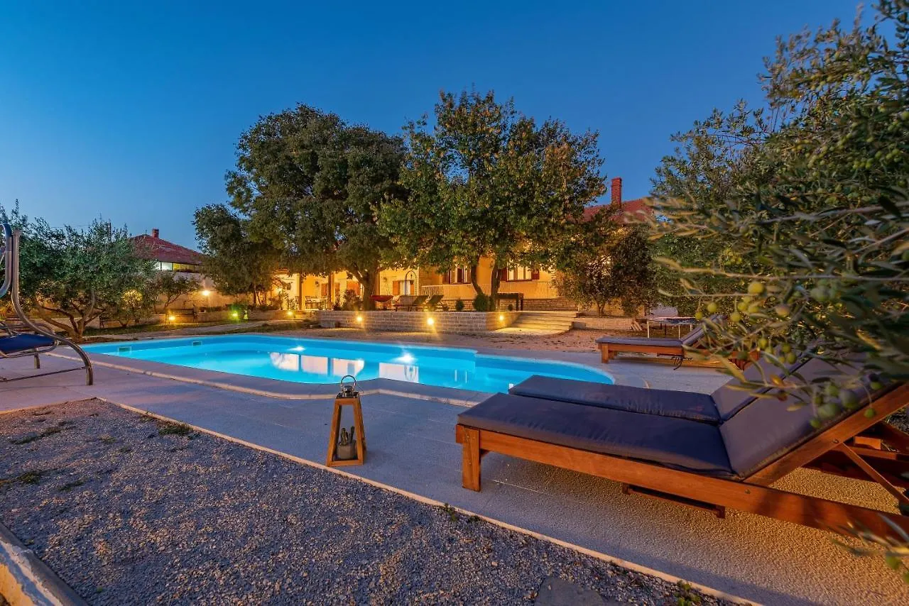 Holiday Home Apios Benkovac