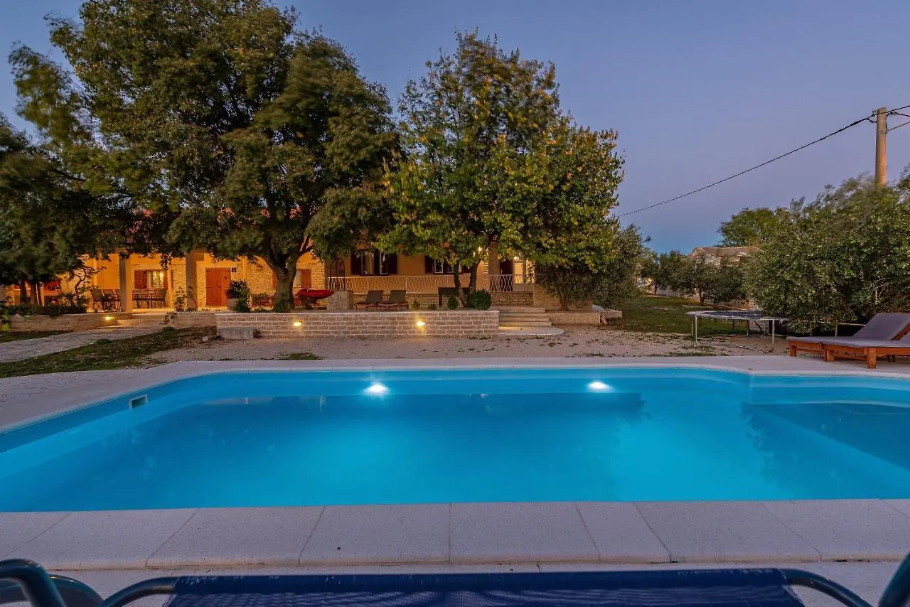 Holiday Home Apios Benkovac