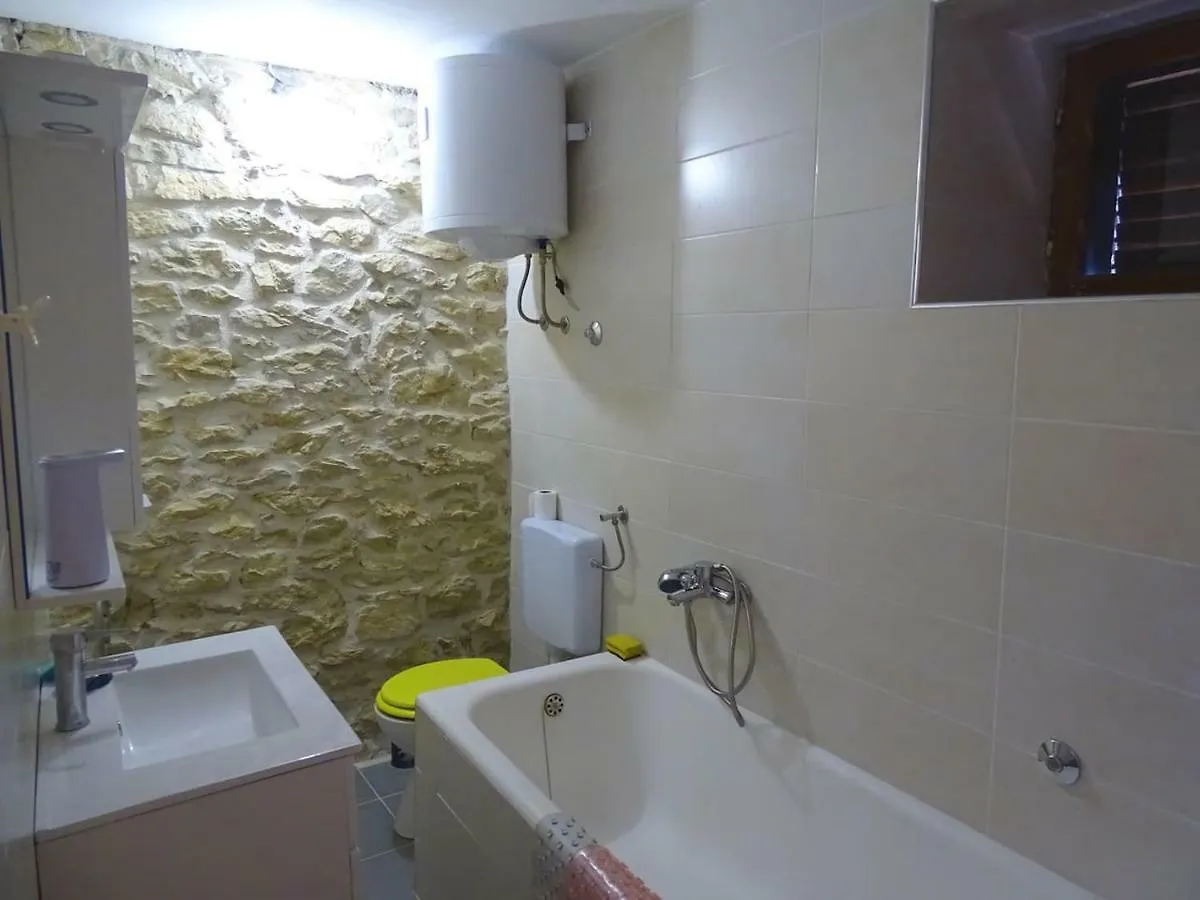 Holiday Home Apios Benkovac