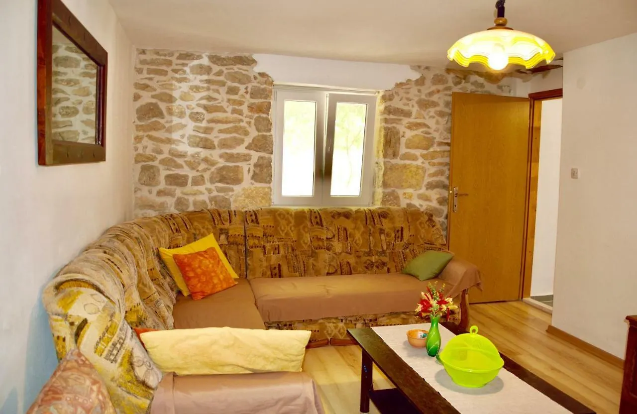 Holiday Home Apios Benkovac