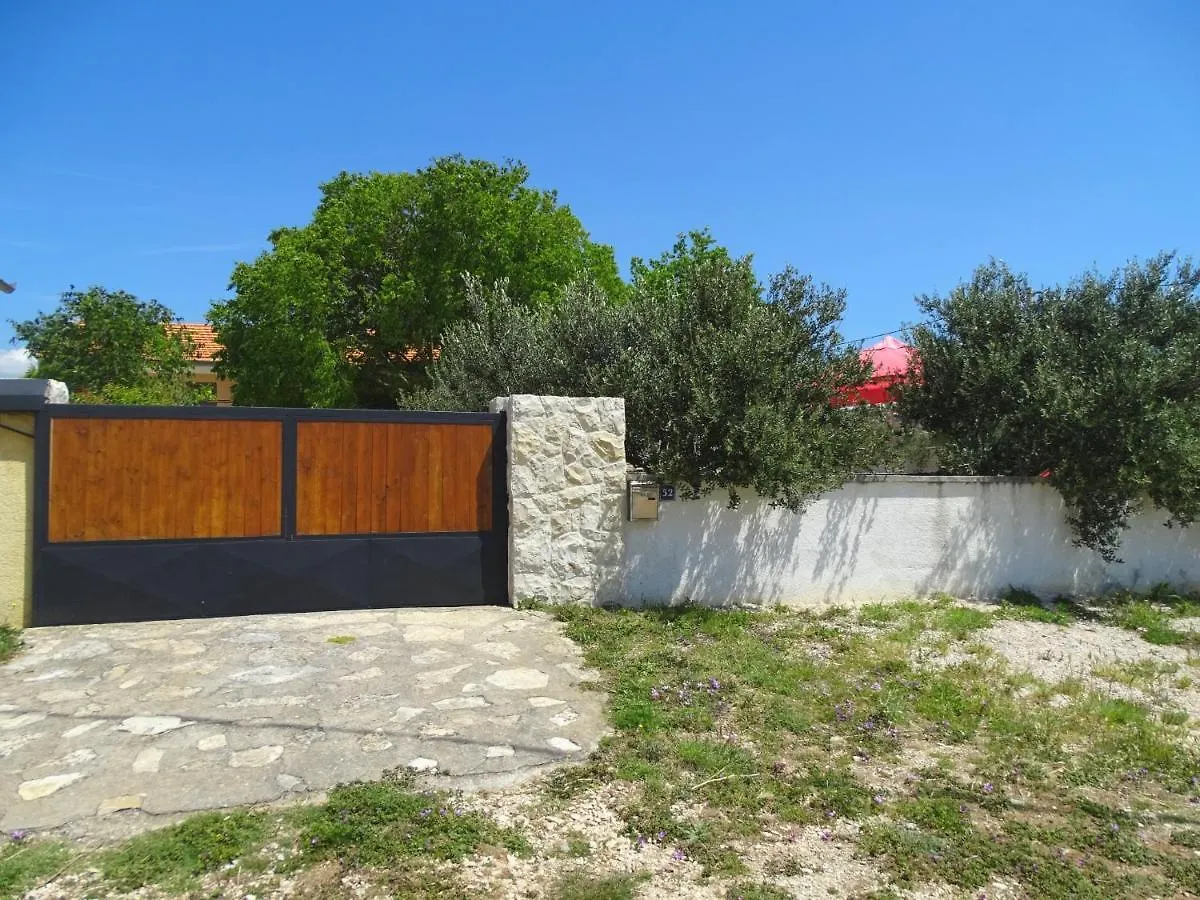 Holiday Home Apios Benkovac
