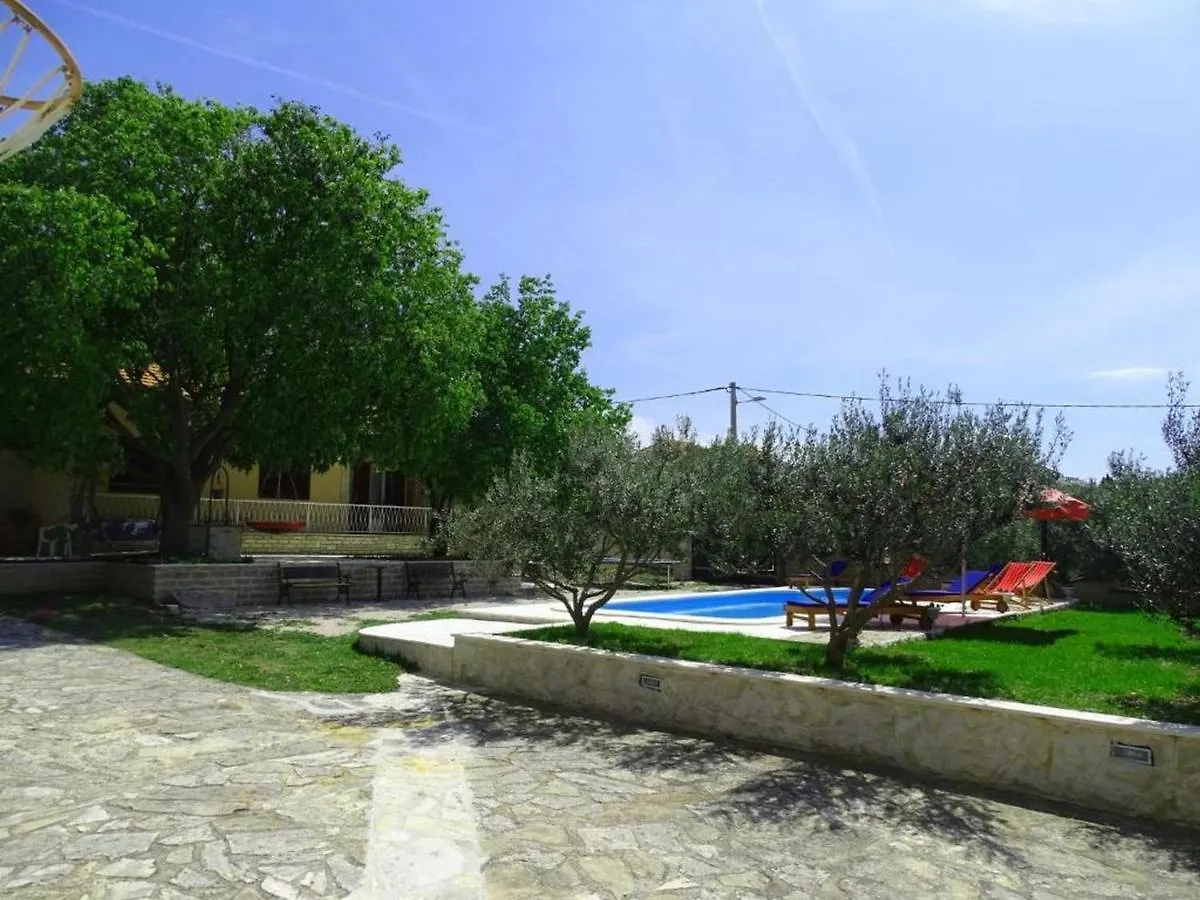 Holiday Home Apios Benkovac