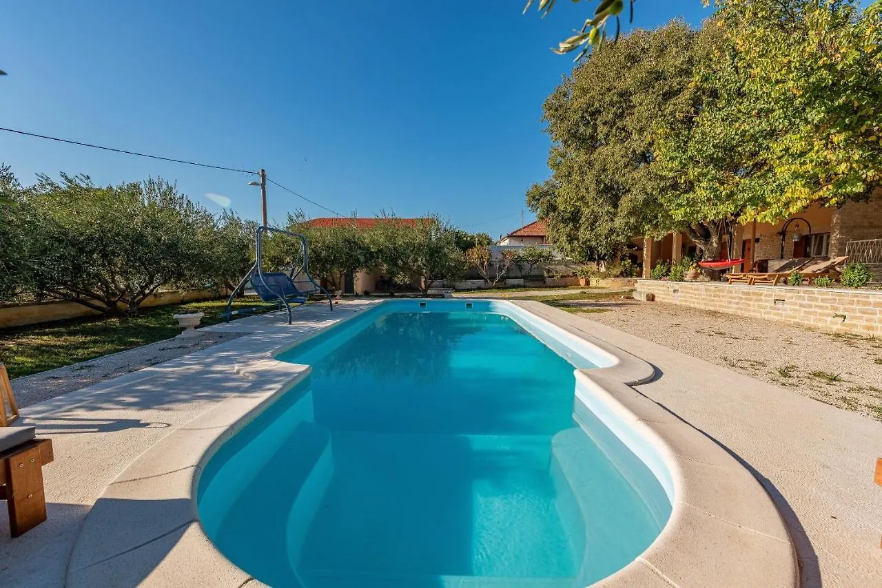 Holiday Home Apios Benkovac