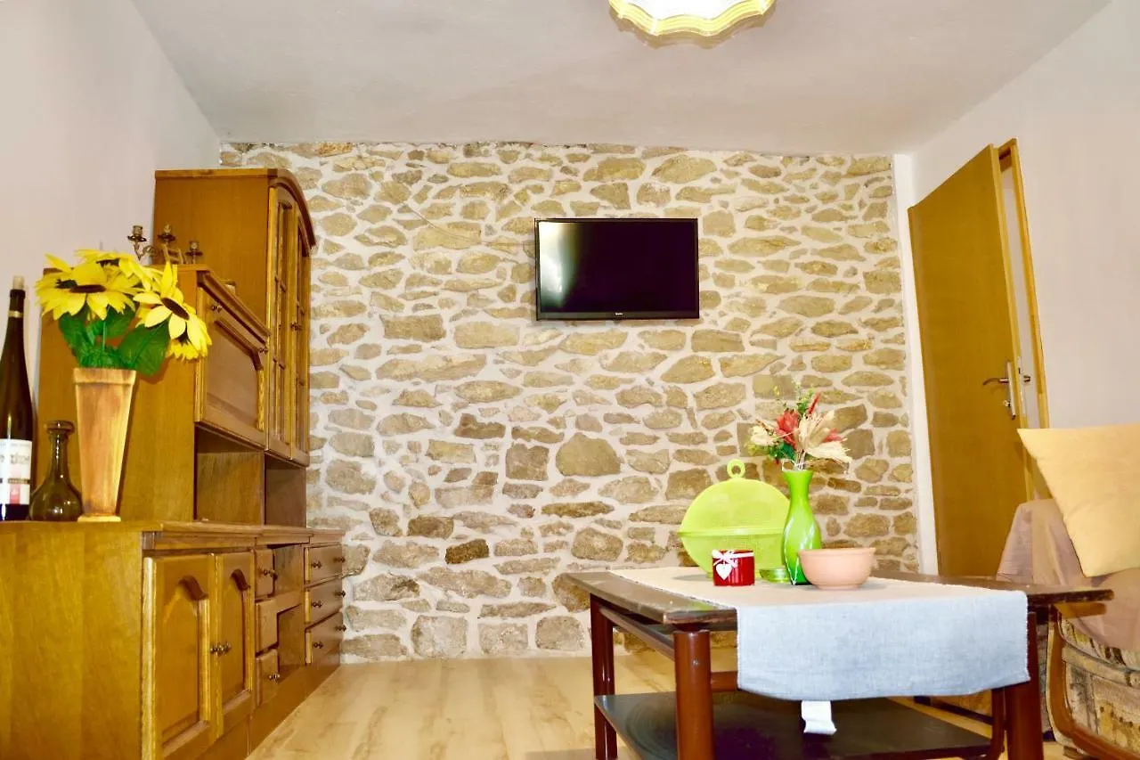 Holiday Home Apios Benkovac